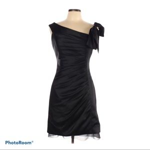 Vera Wang Satin pleated Black night dress size 12